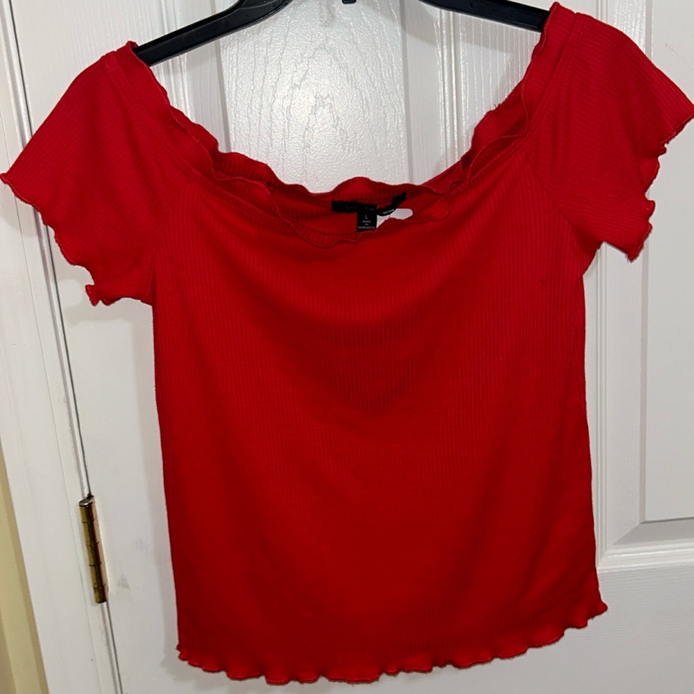🦋Red baby tee 5/25$